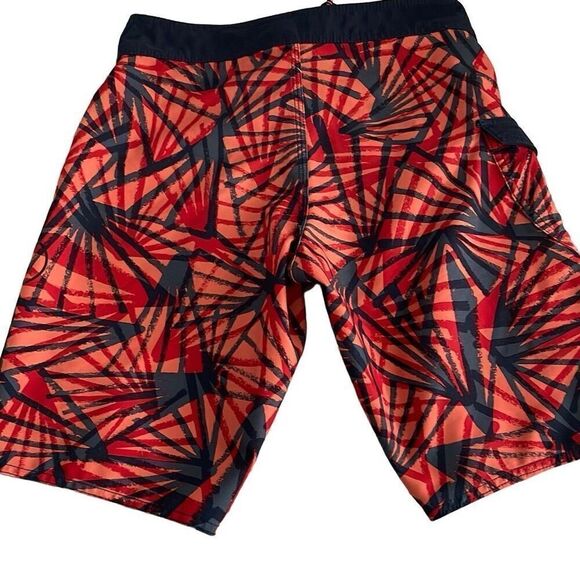 EUC! Volcom Board Shorts Red Black Print - Size 29 - Picture 3 of 6